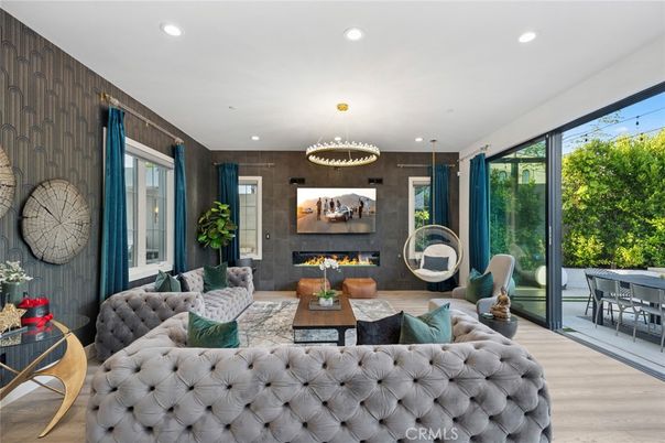 Fireplace, Interior, Living room, Pendant Lights, Recessed Lighting, Wood Texture Flooring