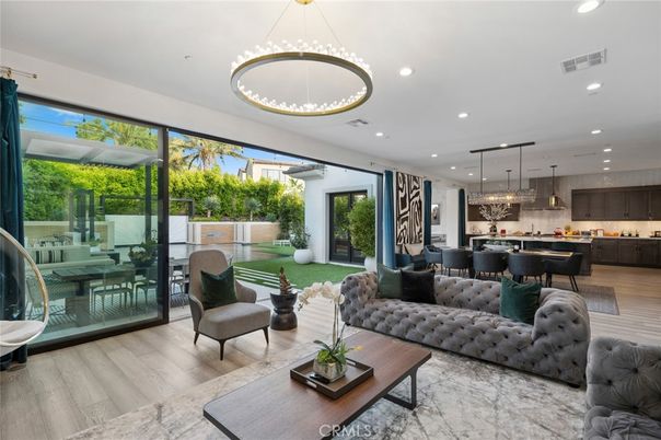 Dining room, Interior, Kitchen, Living room, Pendant Lights, Recessed Lighting, Stainless Steel Appliances, Wood Texture Flooring
