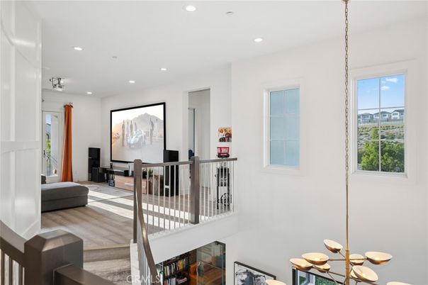 Interior, Projection Screen, Recessed Lighting