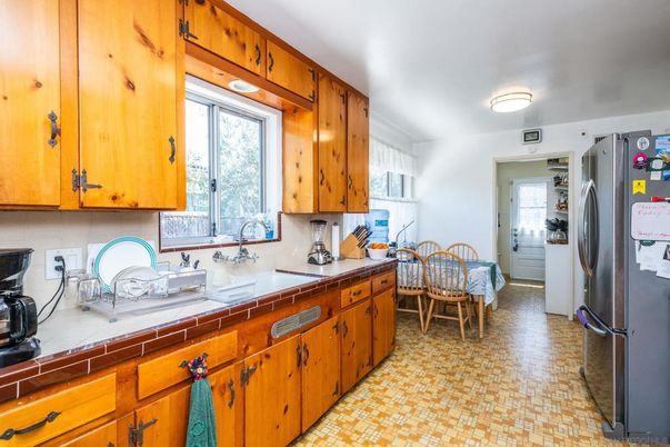 Dining room, Interior, Kitchen, Tile Countertops