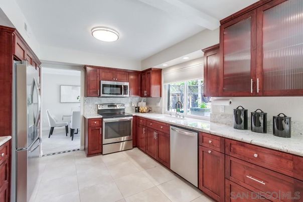 Dining room, Interior, Kitchen, Recessed Lighting, Stainless Steel Appliances