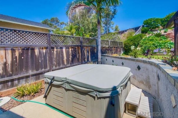 Exterior, Hot Tub