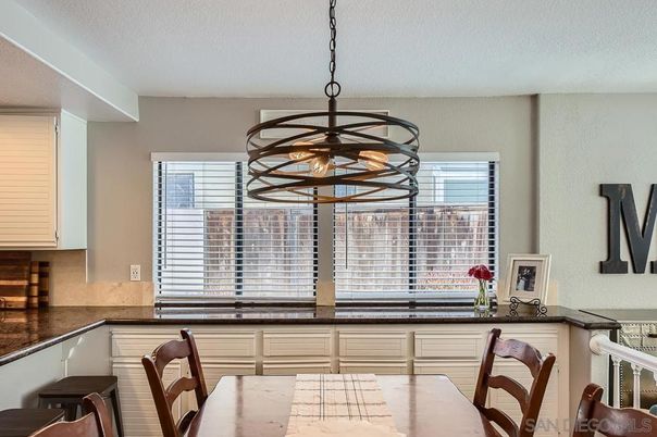 Chandelier, Dining room, Interior, Pendant Lights