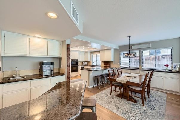 Dining room, Interior, Kitchen, Pendant Lights, Recessed Lighting, Wood Texture Flooring