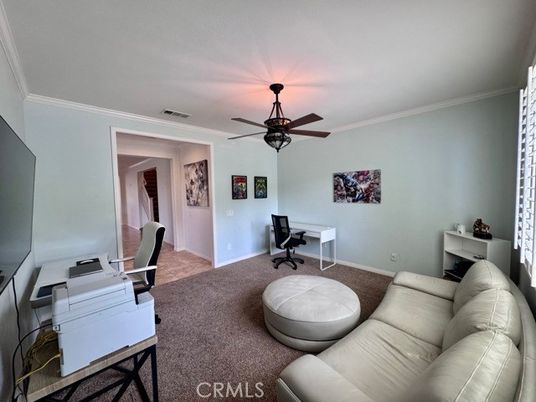 Home Office, Interior