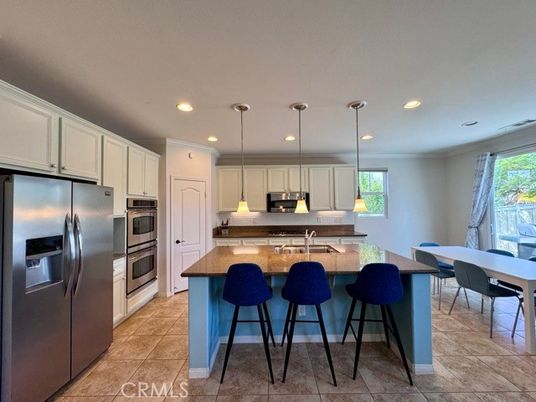 Dining room, Interior, Kitchen, Pendant Lights, Recessed Lighting, Stainless Steel Appliances