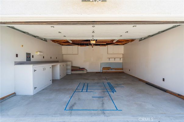 Garage, Interior, Washer
