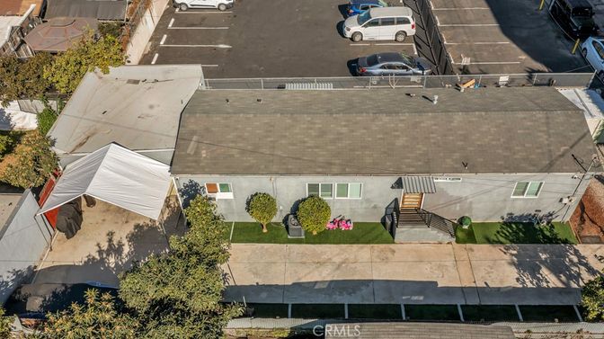Exterior, Drone