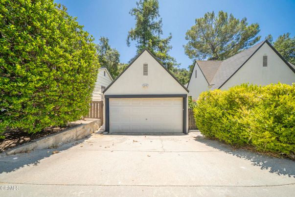 Detached Garage, Exterior
