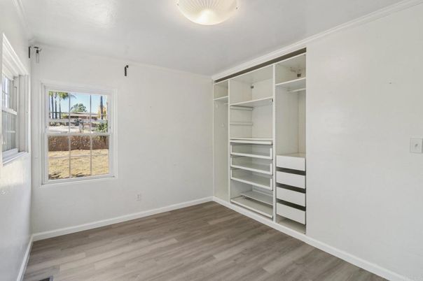 Empty room, Interior, Walk-in Closets, Wood Texture Flooring