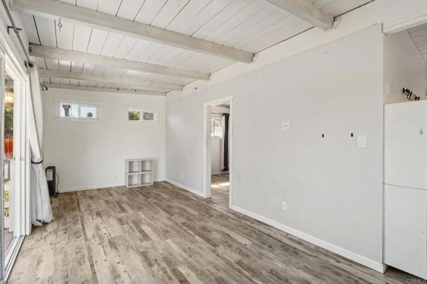 Empty room, Interior, Wooden Beams, Wood Texture Flooring