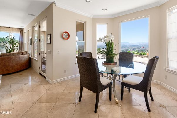 Dining room, Interior, Recessed Lighting
