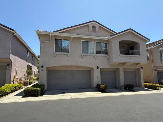 Attached, Exterior, Facade, Mediterranean