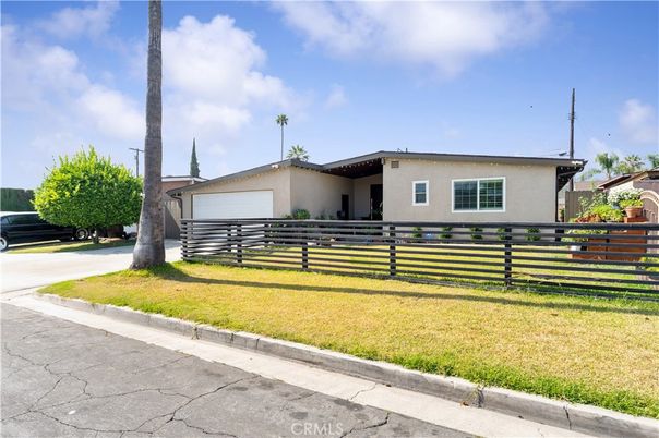 Attached, Backyard, Exterior, Facade, Ranch