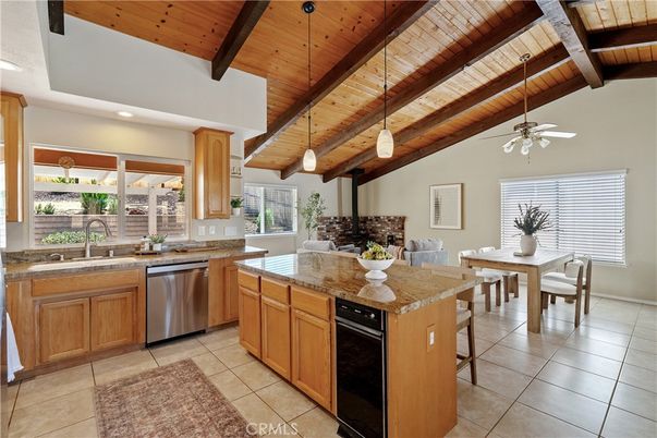 Dining room, Interior, Kitchen, Pendant Lights, Recessed Lighting, Stainless Steel Appliances, Wooden Beams, Wooden Ceilings