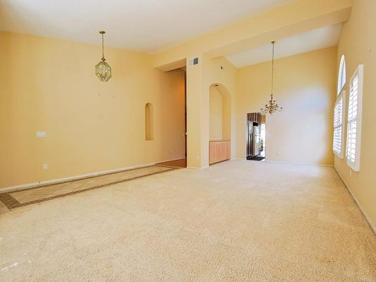 Empty room, Interior, Pendant Lights