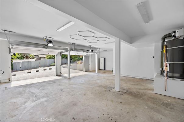 Garage, Interior