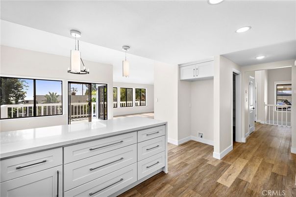 Interior, Pendant Lights, Recessed Lighting, Wood Texture Flooring