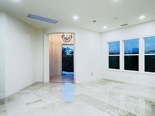 Empty room, Interior, Recessed Lighting