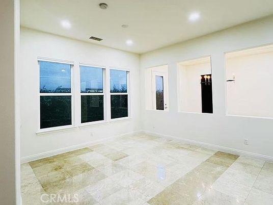Empty room, Interior, Recessed Lighting
