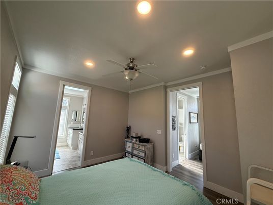 Bathroom, Interior, Recessed Lighting, Wood Texture Flooring