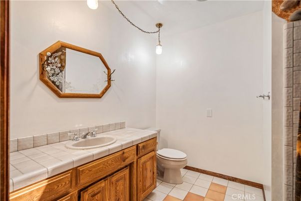 Bathroom, Interior, Pendant Lights, Tile Countertops