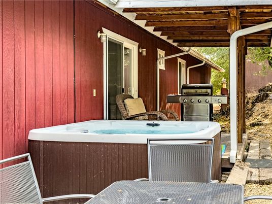 Exterior, Hot Tub