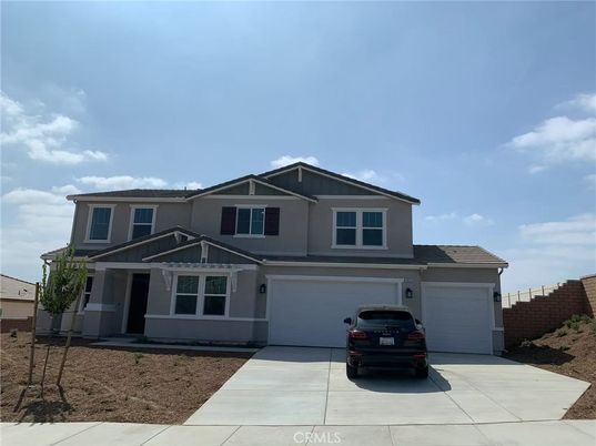 Attached, Exterior, Facade, American Craftsman