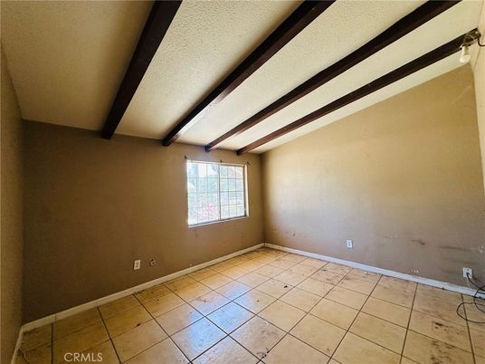 Empty room, Interior, Wooden Beams