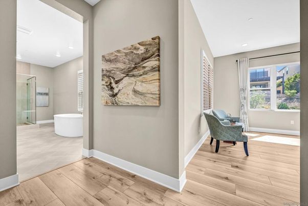 Bathroom, Interior, Recessed Lighting, Wood Texture Flooring
