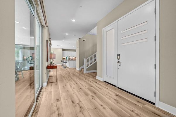 Interior, Recessed Lighting, Wood Texture Flooring