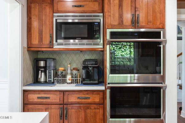 Interior, Kitchen, Stainless Steel Appliances