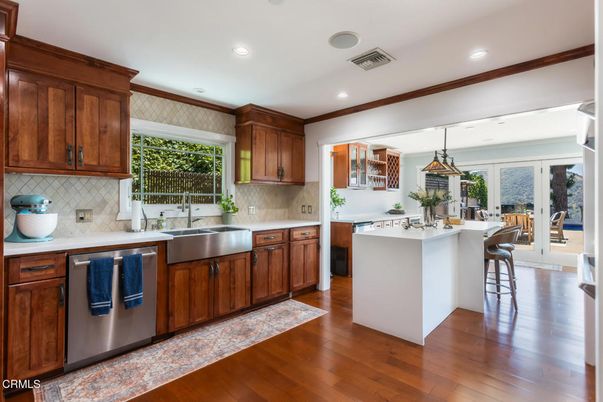 Dining room, Interior, Kitchen, Pendant Lights, Recessed Lighting, Wood Texture Flooring