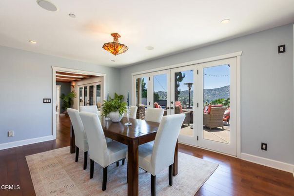 Chandelier, Dining room, Interior, Recessed Lighting, Wood Texture Flooring