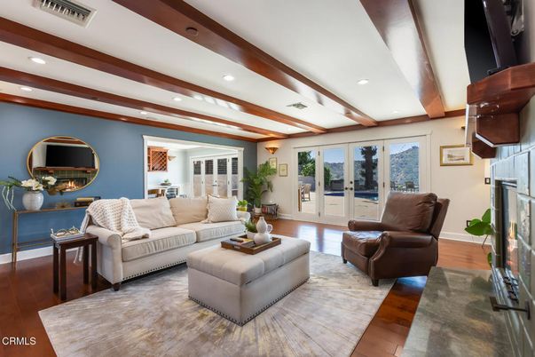 Interior, Living room, Recessed Lighting, Wooden Beams, Wood Texture Flooring