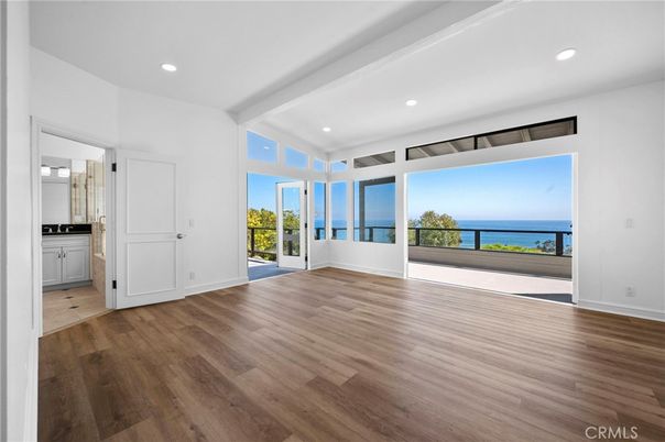 Empty room, Interior, Recessed Lighting, Water, Wood Texture Flooring