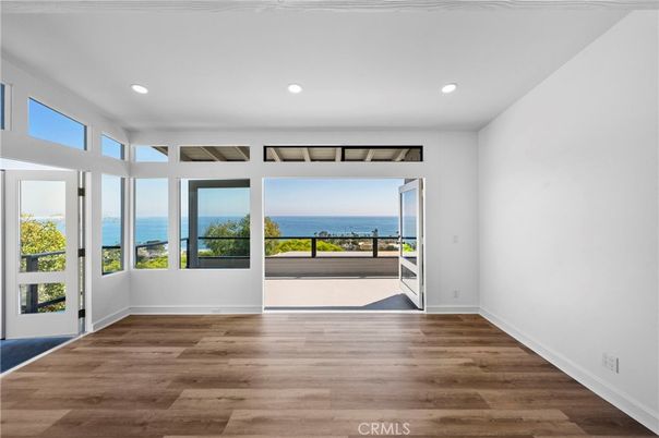 Empty room, Interior, Recessed Lighting, Water, Wood Texture Flooring
