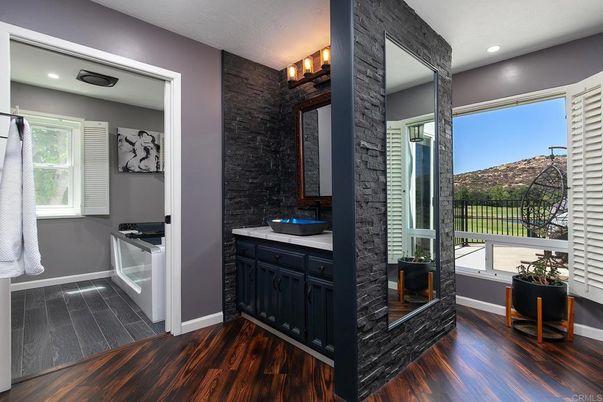 Bathroom, Interior, Recessed Lighting, Wood Texture Flooring