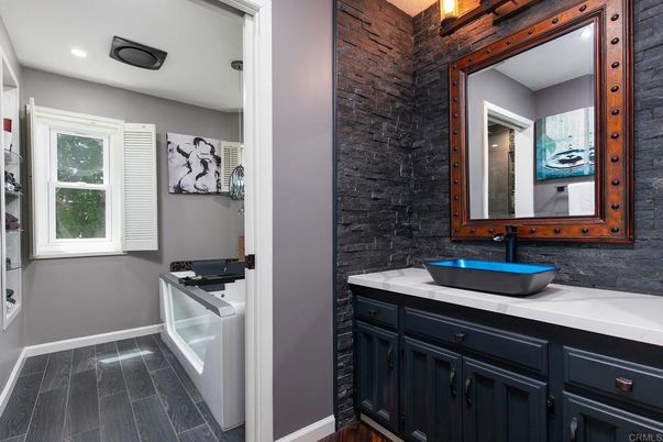 Bathroom, Interior, Recessed Lighting, Wood Texture Flooring
