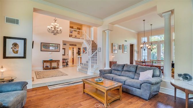 Chandelier, Dining room, Interior, Living room, Wood Texture Flooring