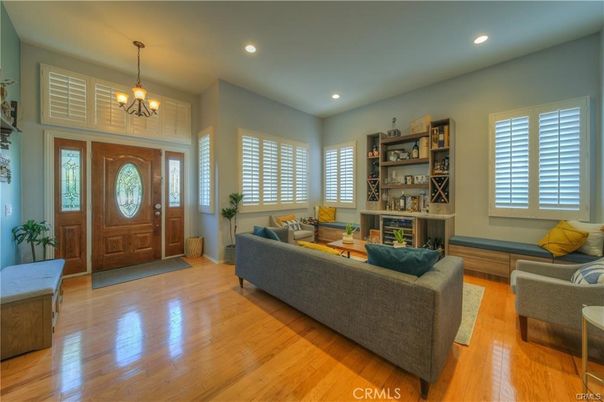 Chandelier, Interior, Living room, Recessed Lighting, Wood Texture Flooring