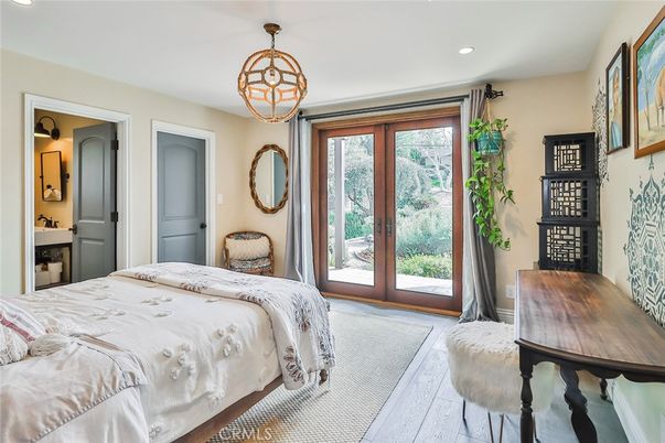 Bedroom, Interior, Pendant Lights, Recessed Lighting, Wood Texture Flooring