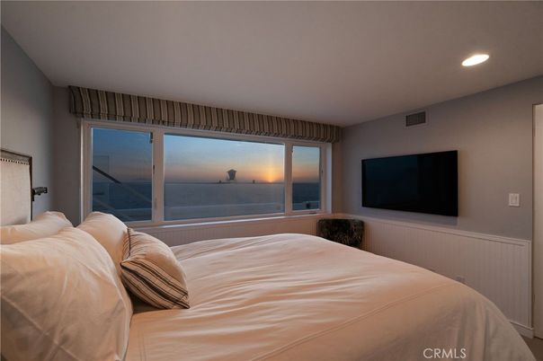 Bedroom, Interior, Recessed Lighting, Water