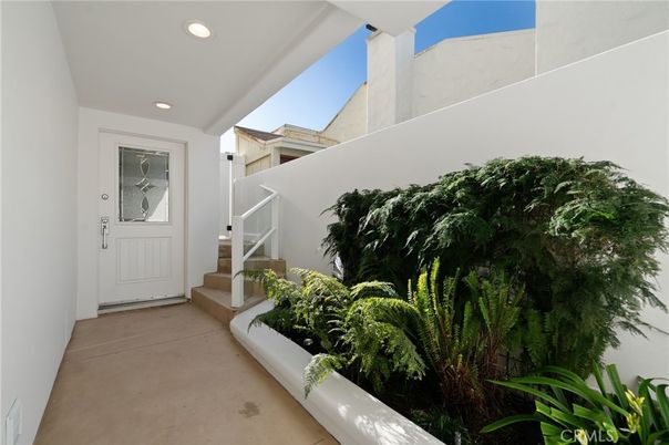 Exterior, Recessed Lighting