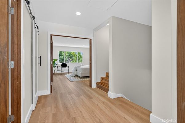 Interior, Recessed Lighting, Wood Texture Flooring
