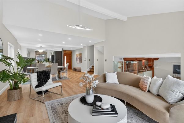 Dining room, Interior, Living room, Pendant Lights, Recessed Lighting, Wood Texture Flooring