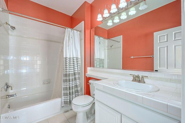 Bathroom, Interior, Tile Countertops