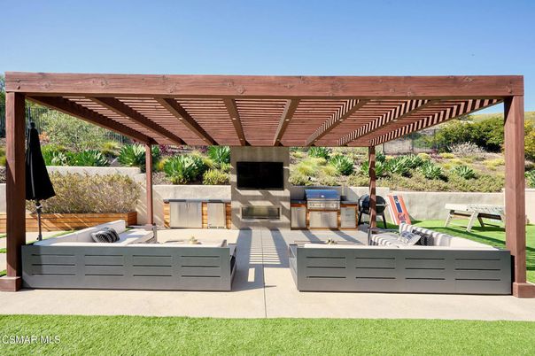 Exterior, Fireplace
