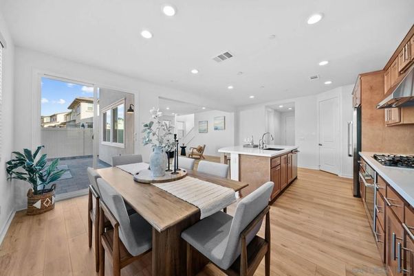Dining room, Interior, Kitchen, Recessed Lighting, Wood Texture Flooring