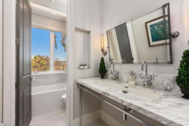 Bathroom, Interior, Recessed Lighting